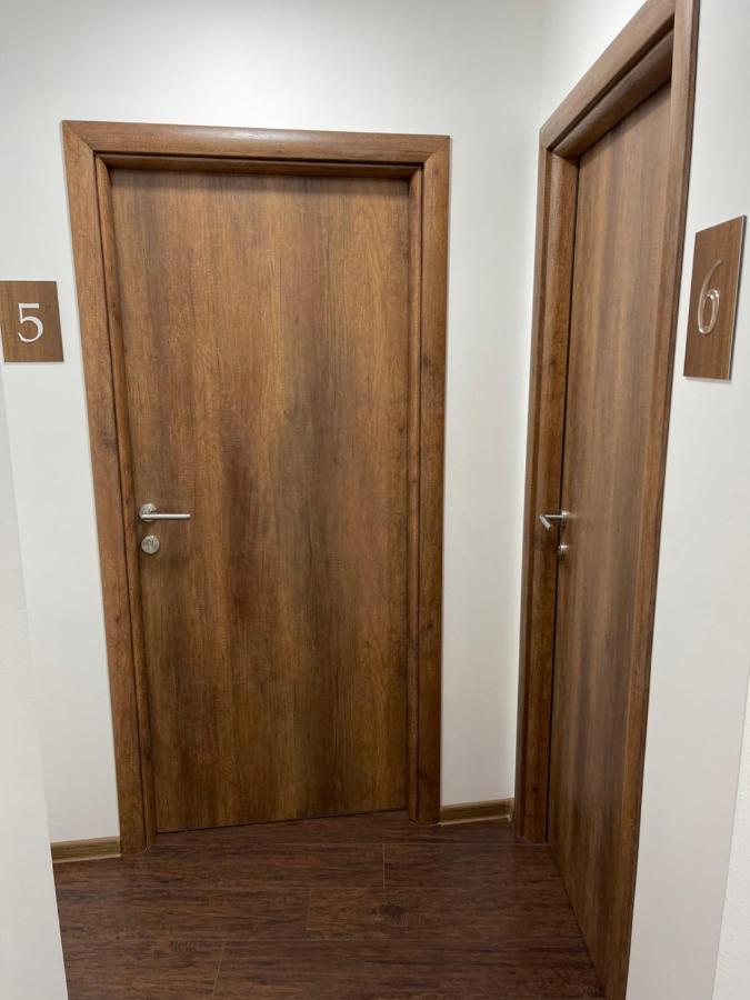Pink House Apartments Jagodina Luaran gambar