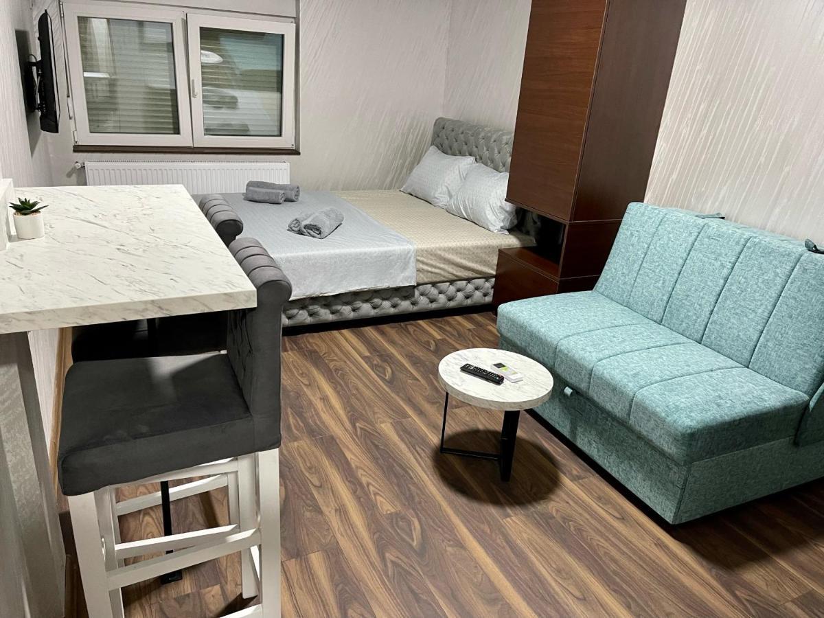 Pink House Apartments Jagodina Luaran gambar