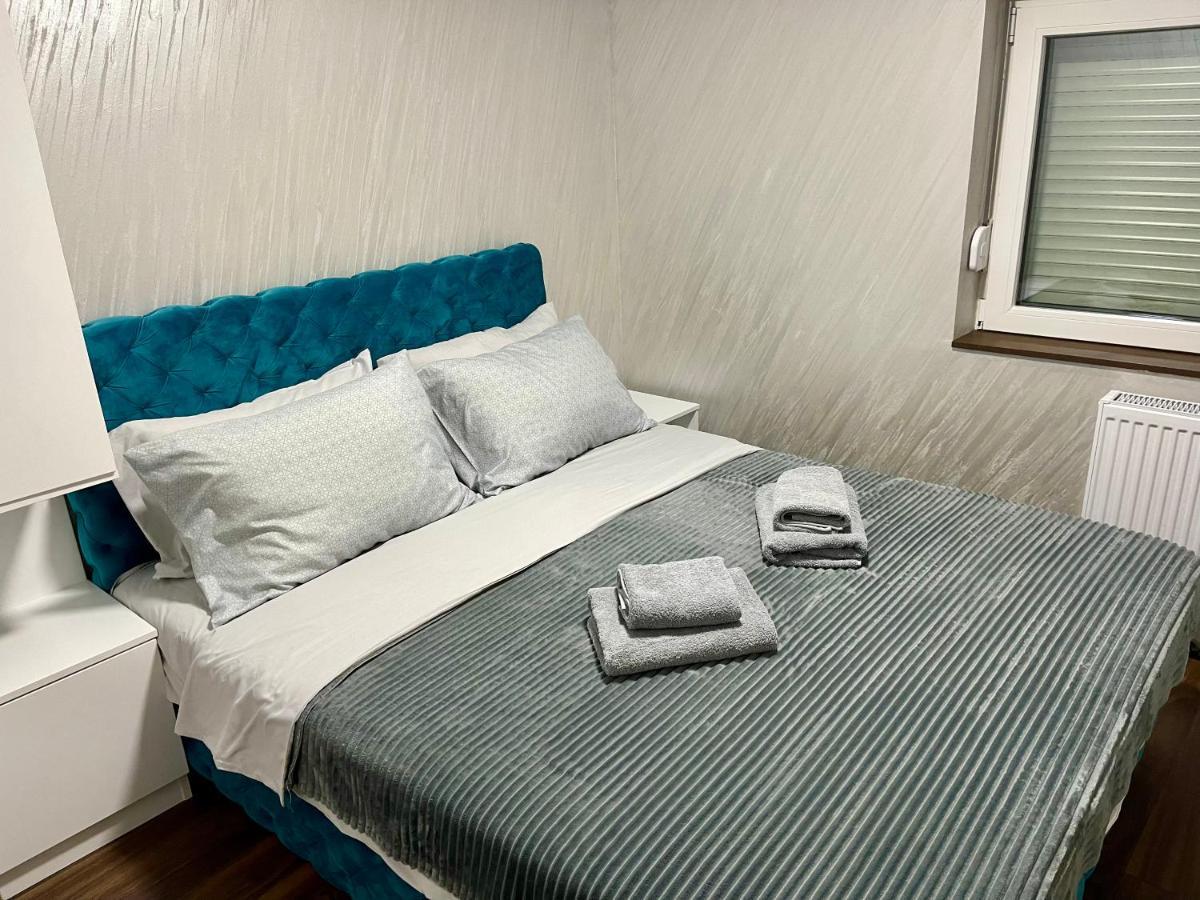 Pink House Apartments Jagodina Luaran gambar